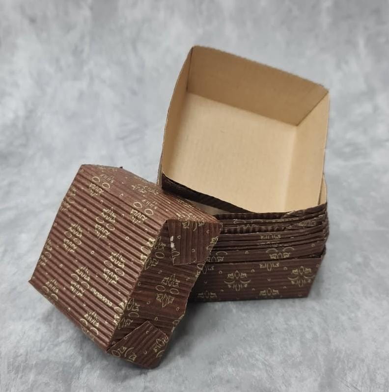 Brownie Liner Pack of 50 Size- 3x3 Inch