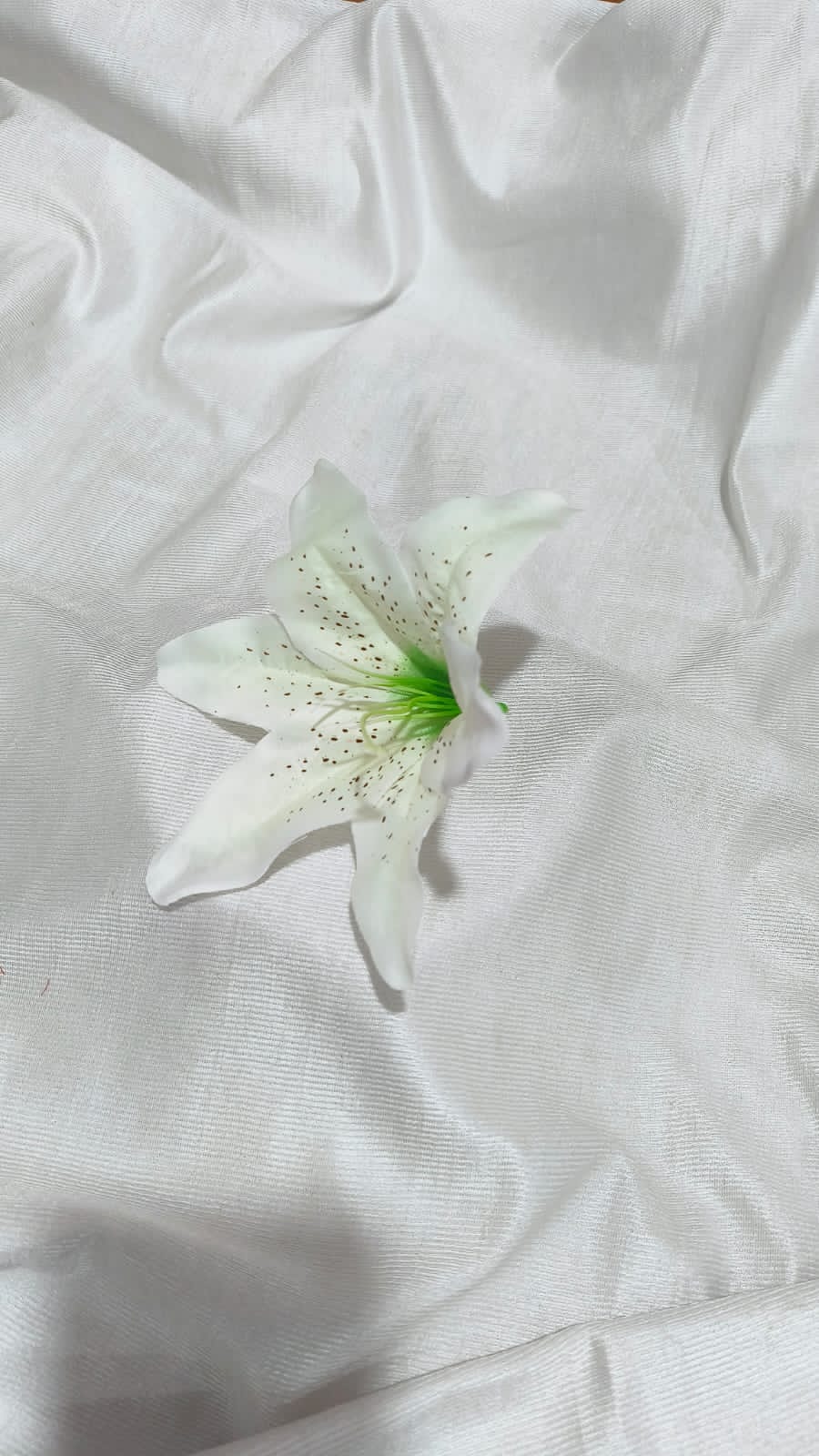 Big White Lily Artificial Flower