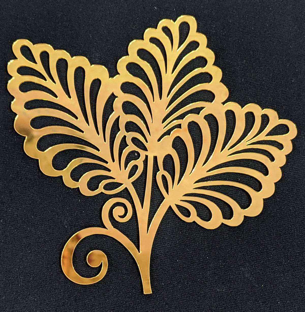 Acrylic leaf Topper