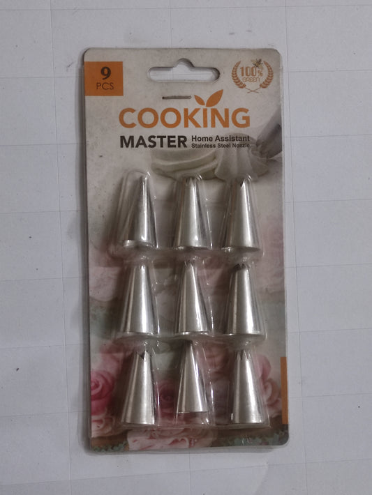 Set of 9 cake nozzles