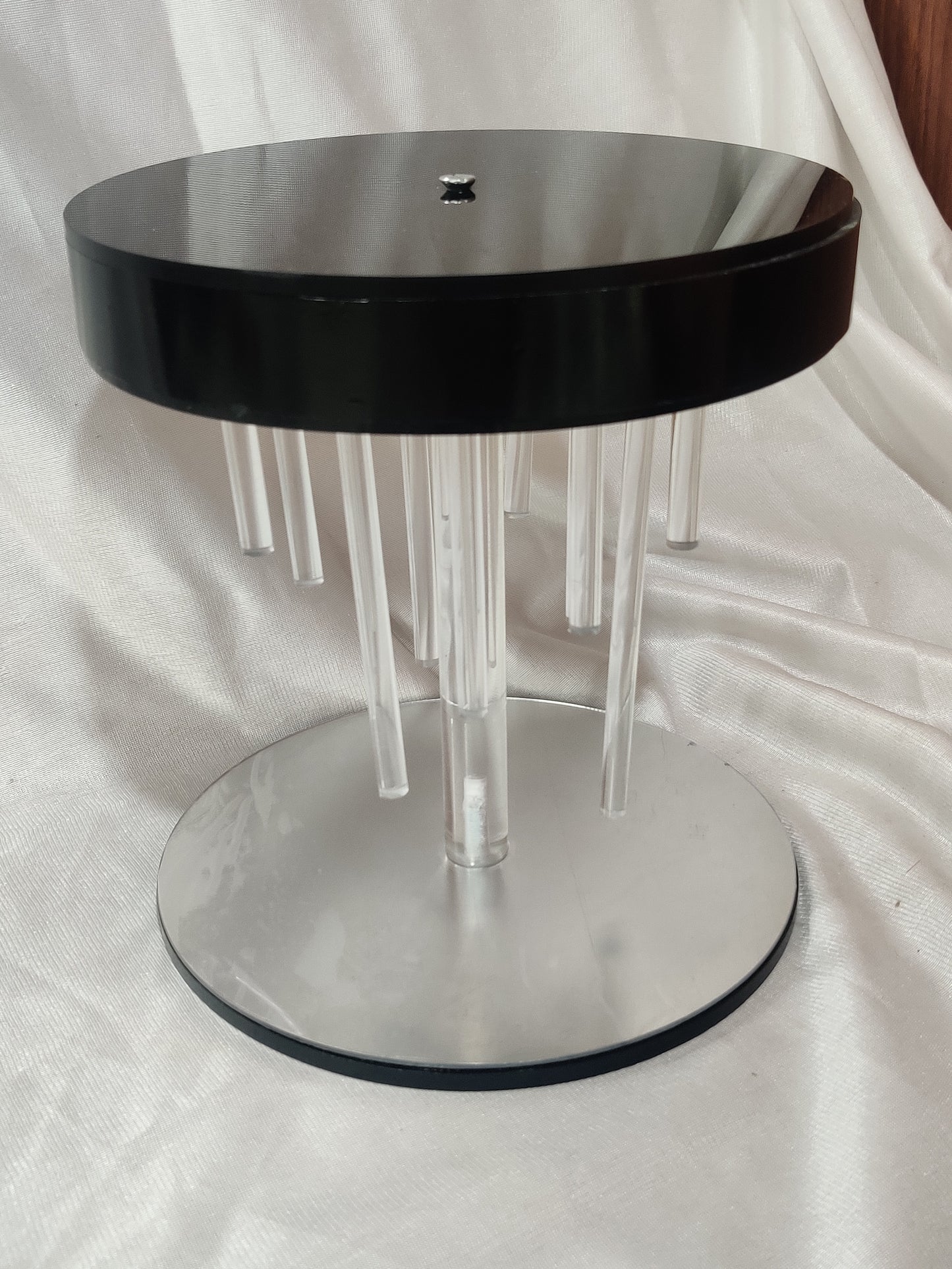 light refraction mirror cake stand