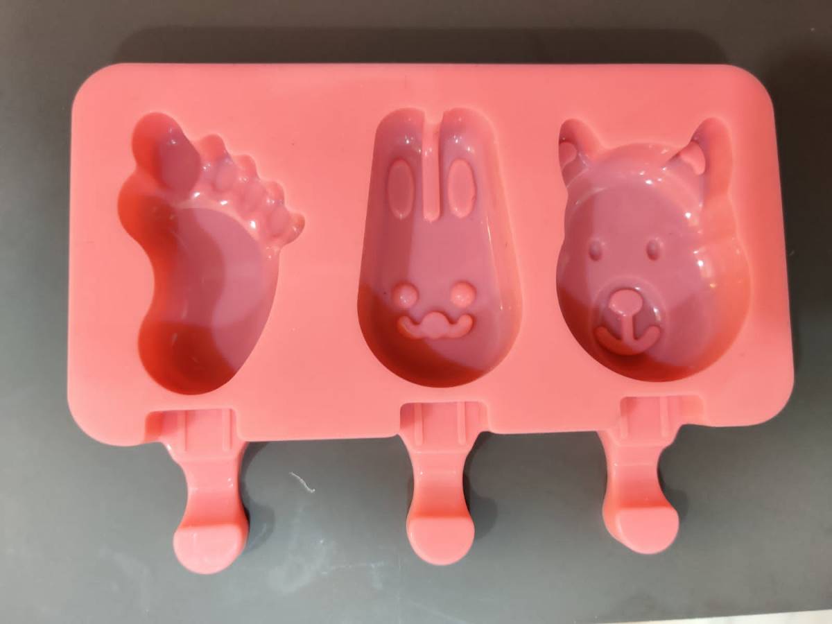 3 Cavity Cakesickle Mould