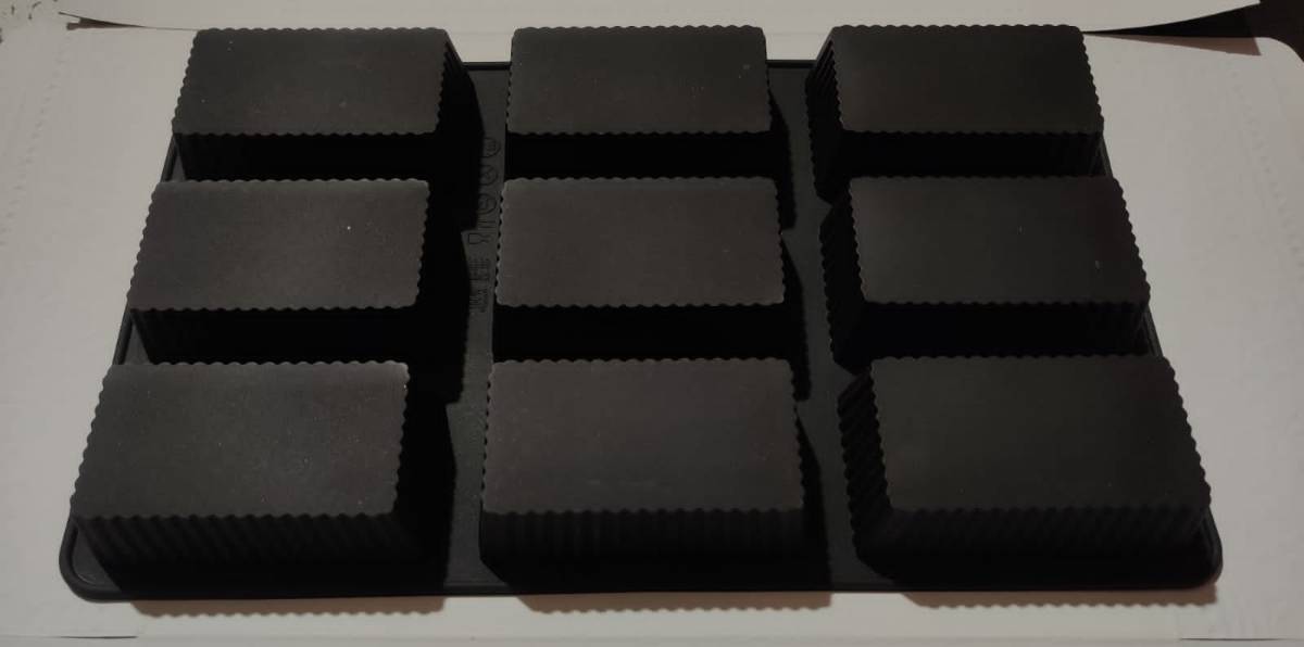 9 peace rectangle shape silicon mould
size - 4*2.6*1.8